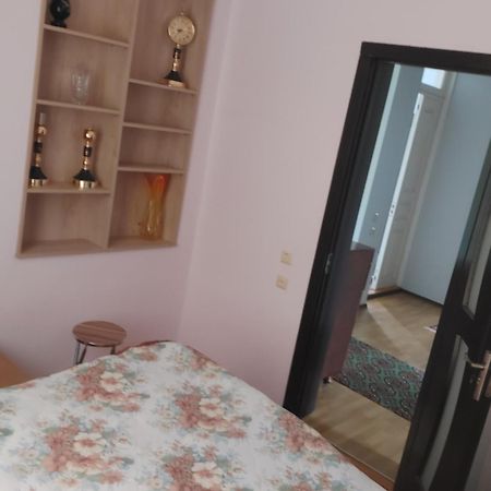 Mero House Кутаїсі Екстер'єр фото