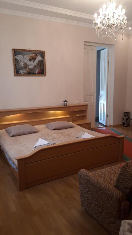 Mero House Кутаїсі Екстер'єр фото