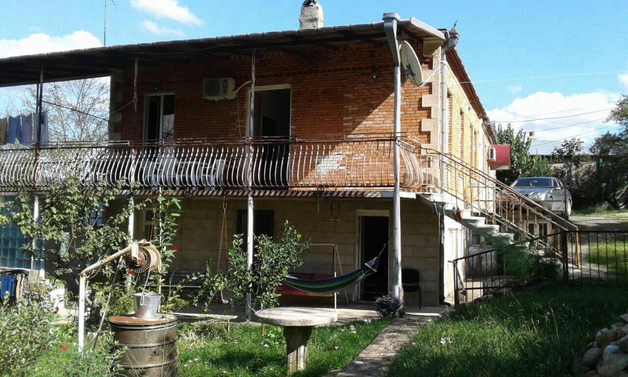 Mero House Кутаїсі Екстер'єр фото