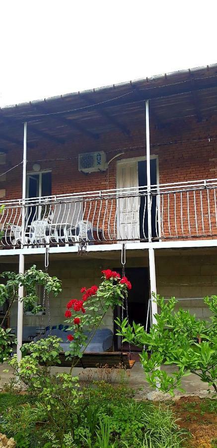 Mero House Кутаїсі Екстер'єр фото